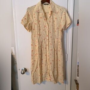 Eddie Bauer yellow dress with pockets on both sides, Size S,